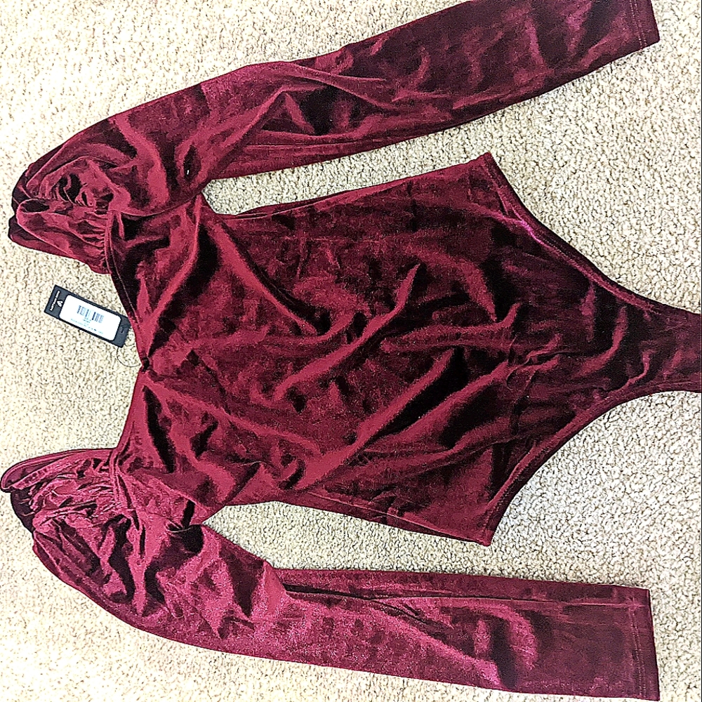 Lulu's burgundy velvet bodysuit size S